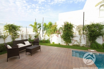 L 134 -                            بيع
                           Villa avec piscine Djerba